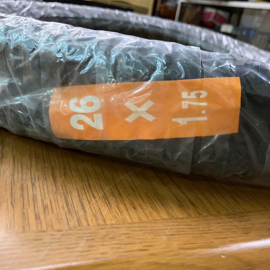 自転車のタイヤ4本チューブ色々