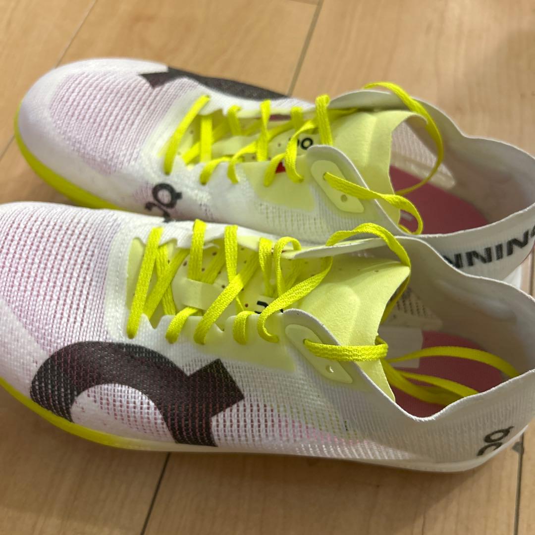 On CITIUS2スパイクシューズ ホワイト/イエロー