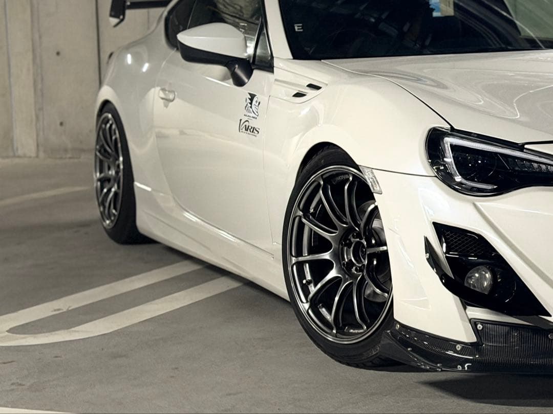 アドバンレーシング　 RS3 18インチ　9.5j 86 BRZ