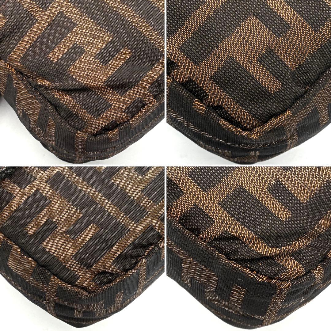 正規品・廃盤 フェンディ ボディバッグ ズッカ FF 斜め掛け ユニセックス 茶