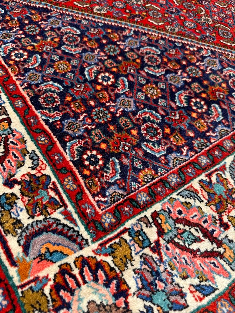 手織りペルシア絨毯　ビジャー産　サイズ約167x118cm ウール100%