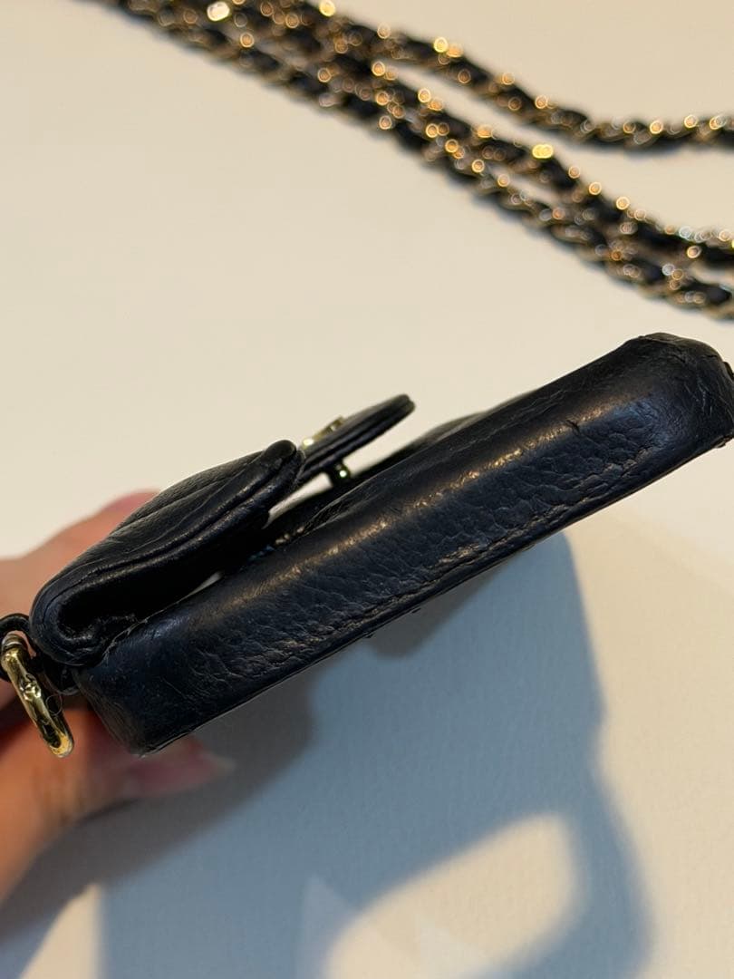 CHANEL iPhone14Proスマホケースキャビアスキンマトラッセチェーン