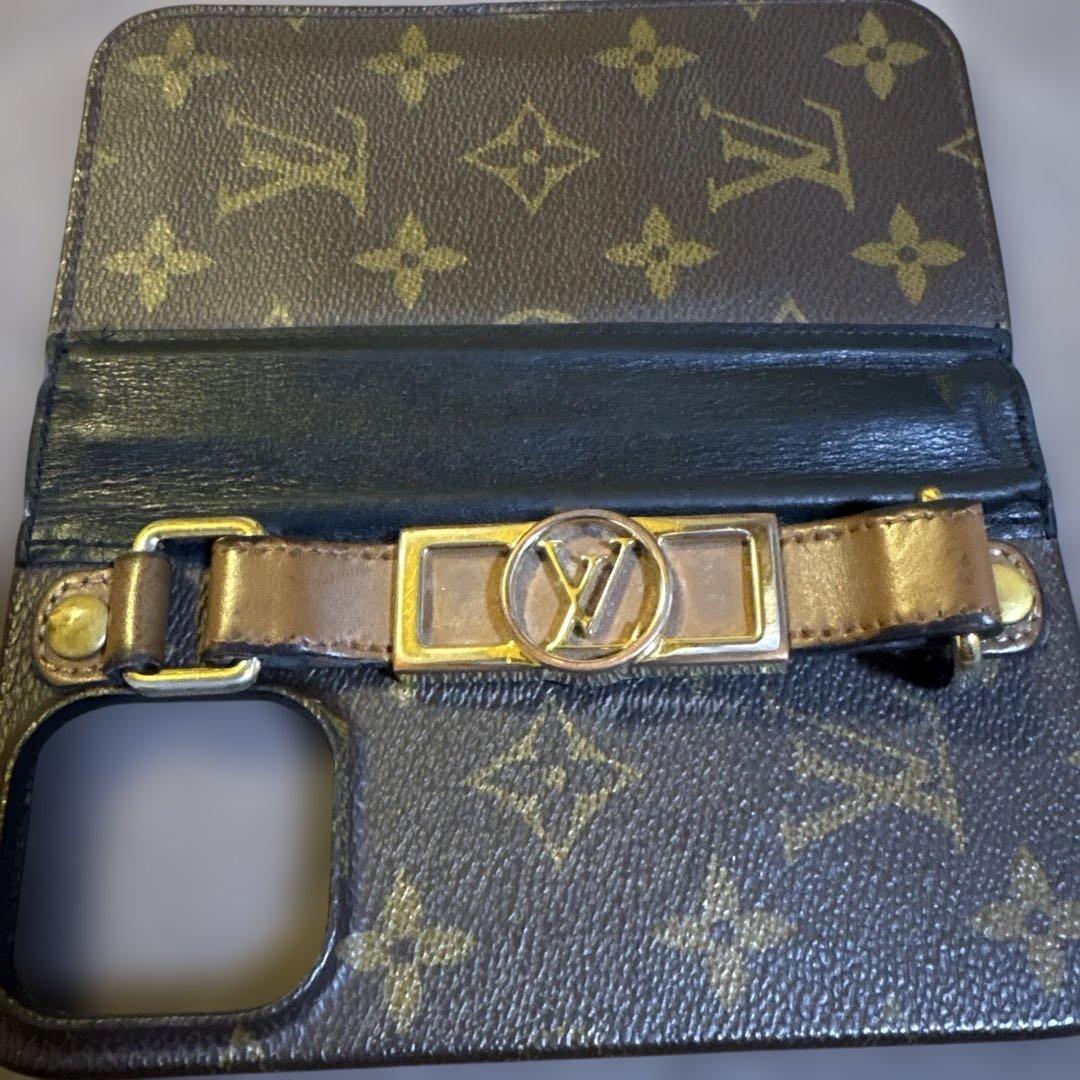 ルイヴィトン iPhone14 Pro フォリオ モノグラム 手帳型ケース特注品