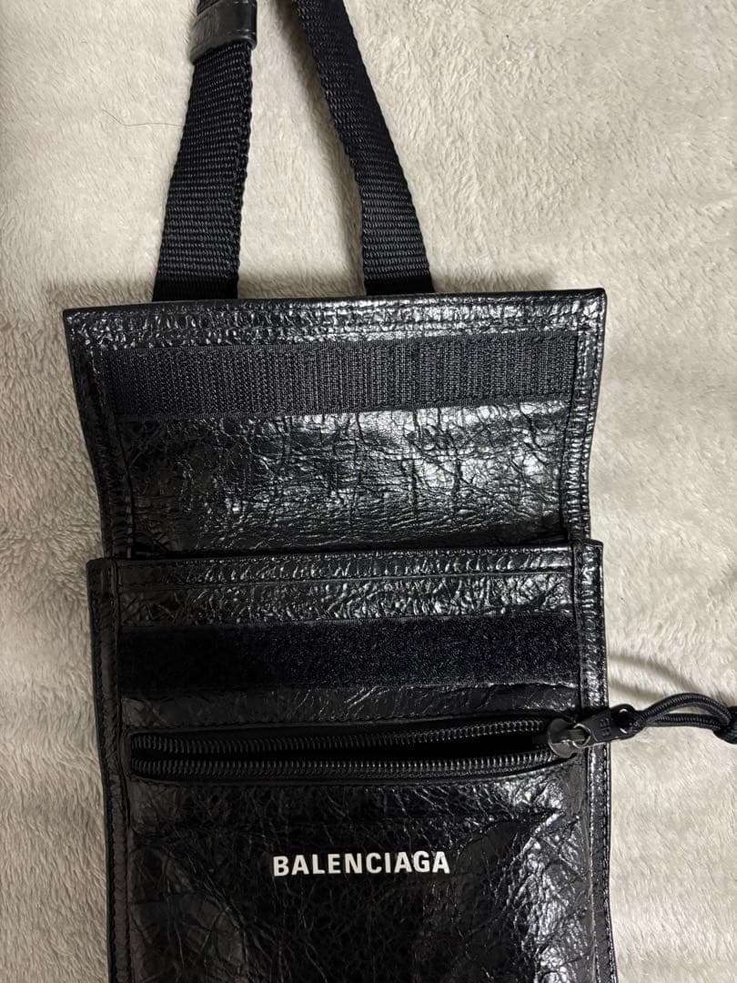 2/5限定価格！！BALENCIAGA ブラックショルダーバッグ！！！