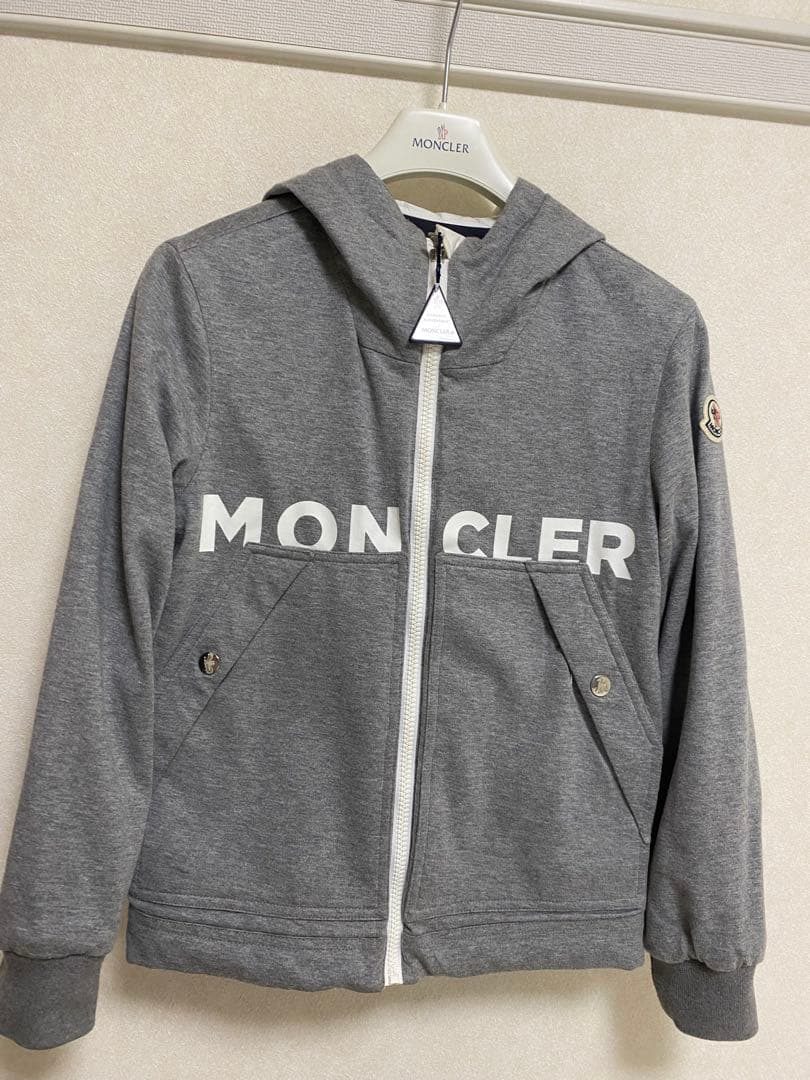 月末価格【美品】MONCLER キッズ フード付ジャケット リバーシブル