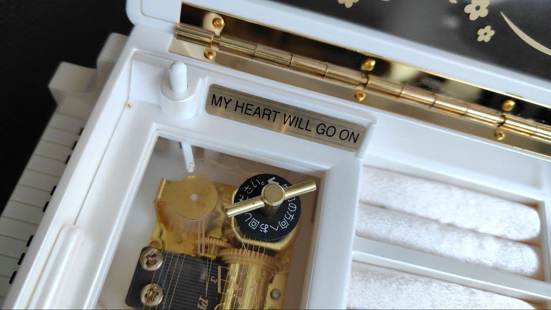 ハローキティ グランドピアノ型 オルゴール