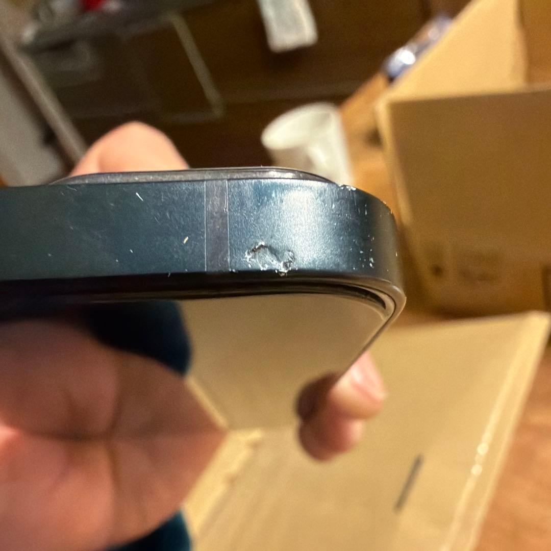 値下げApple iPhone 13本体　ライトニングケーブル付き