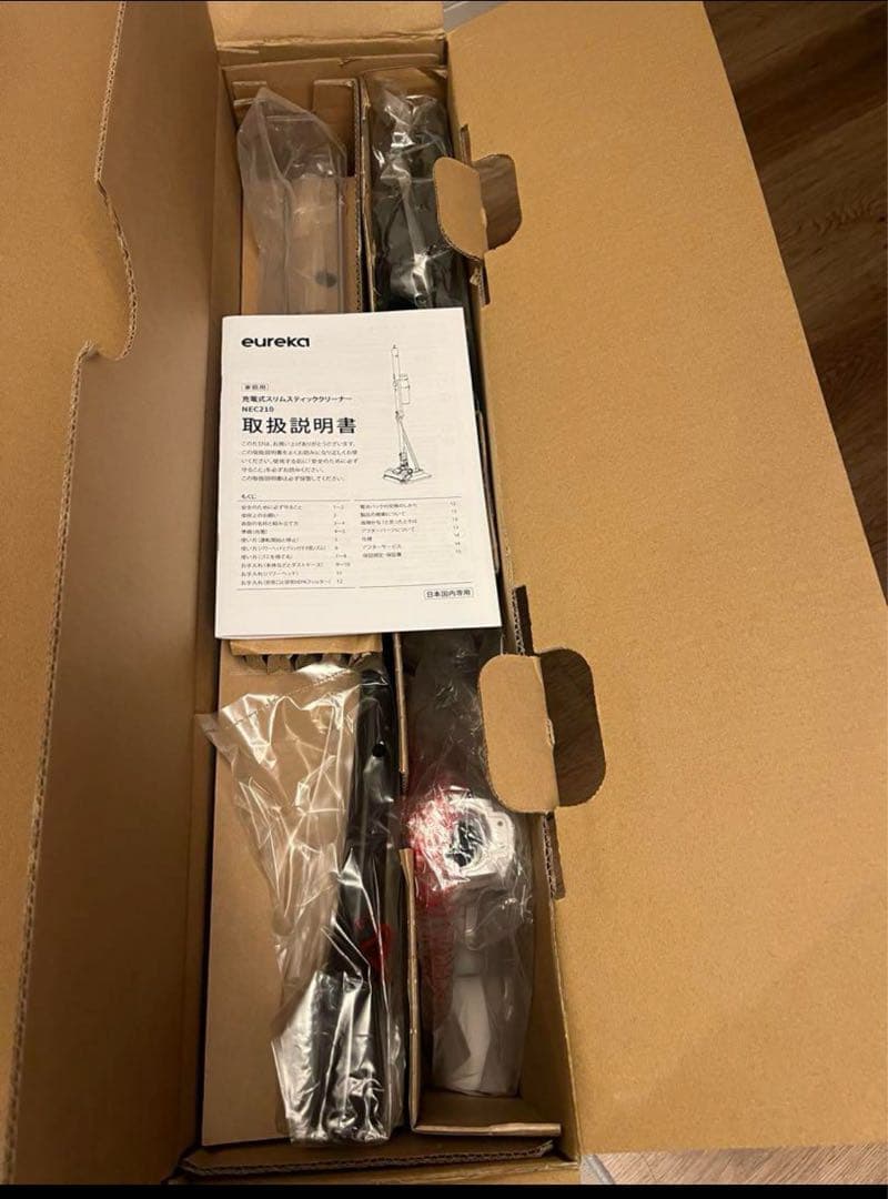 【収納スタンド付】eureka コードレススティッククリーナー 【ラスト1点】