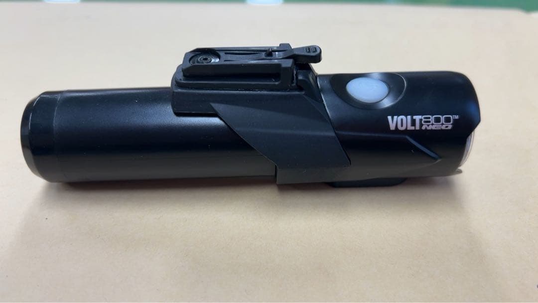 キャットアイ VOLT800 NEO