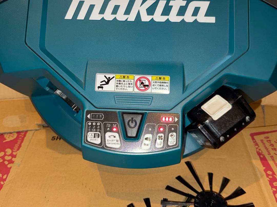 未使用　マキタ ロボットクリーナー RC200DZSP 付属品あり