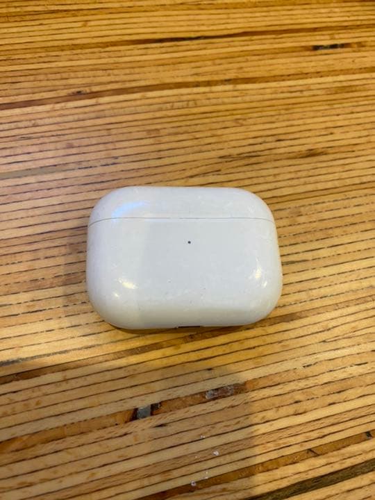 Apple AirPods Pro ★ケースと左耳のみ