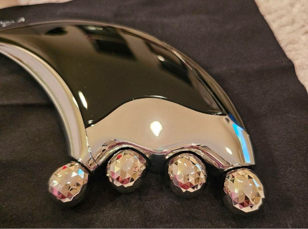 【ひーちゃん】2、3回使用のみ美品♪正規品　 ラバ限定モデル　リファ