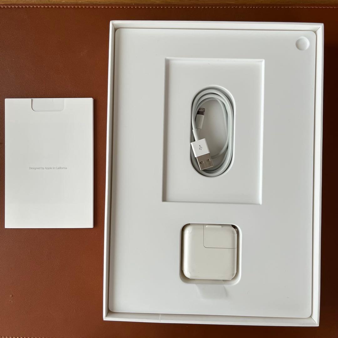 【美品】Apple iPad Pro 9.7インチ128GB シルバーA1673