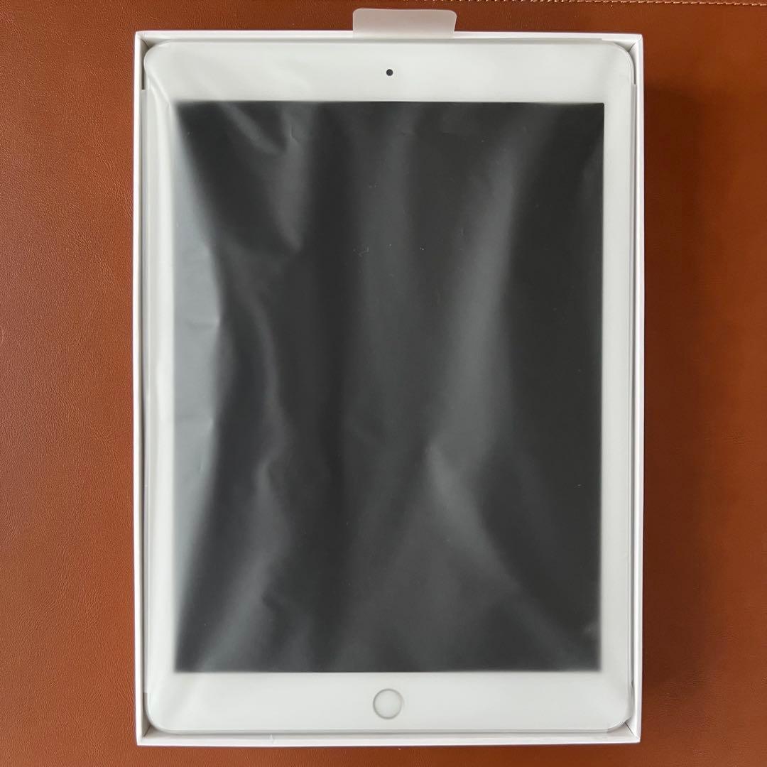 【美品】Apple iPad Pro 9.7インチ128GB シルバーA1673