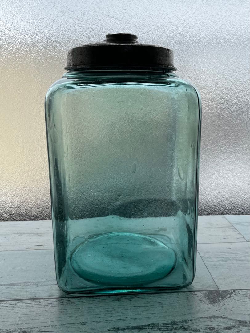 【気泡たっぷり】昭和レトロ　ブルー系　蓋付きガラス瓶