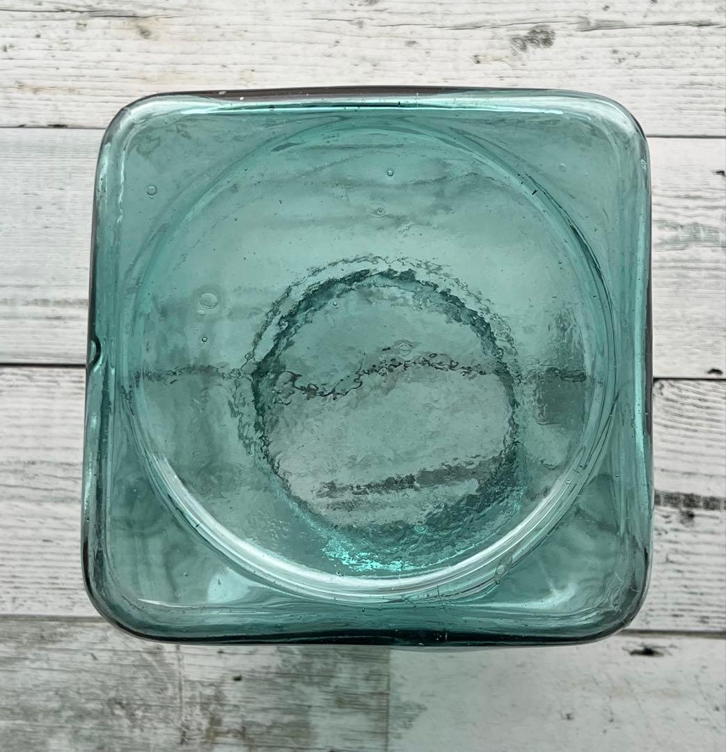 【気泡たっぷり】昭和レトロ　ブルー系　蓋付きガラス瓶