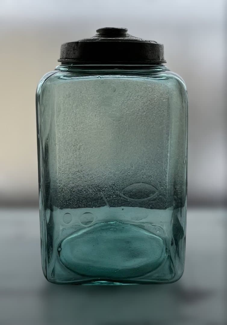 【気泡たっぷり】昭和レトロ　ブルー系　蓋付きガラス瓶