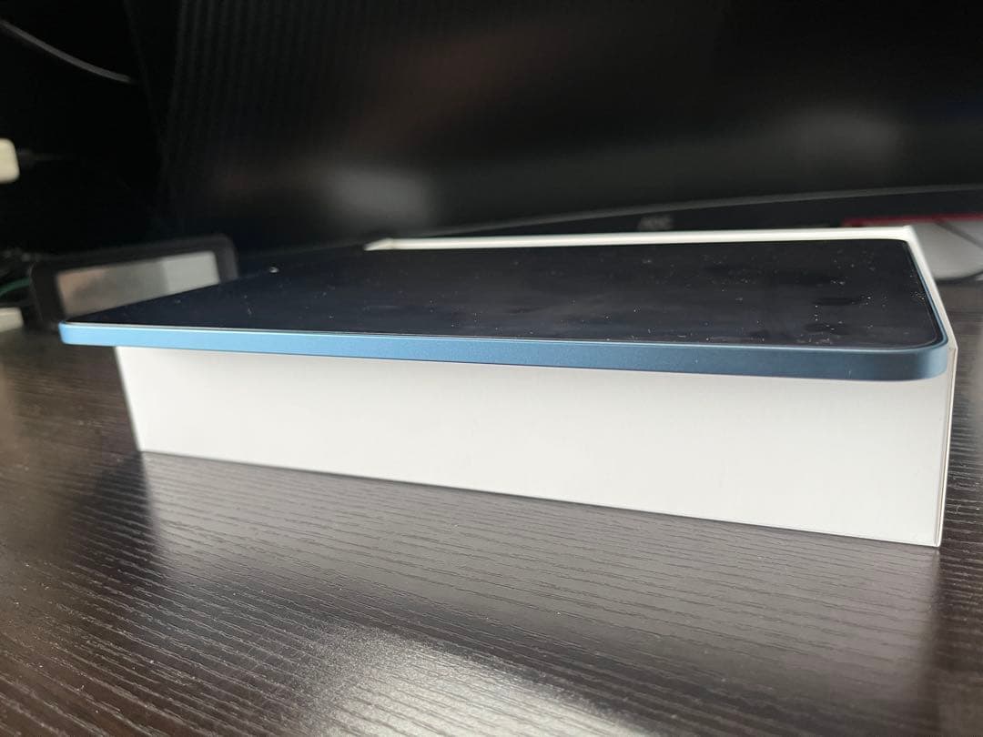 美品【本体＋純正キーボード】iPad Air第5世代Wi-Fi 64GB ブルー