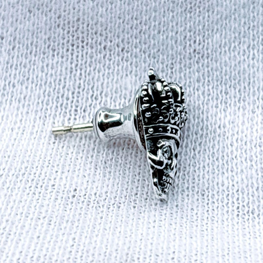 美品 Justin Davis ダイヤD 0.01 K18ポスト スカルピアス