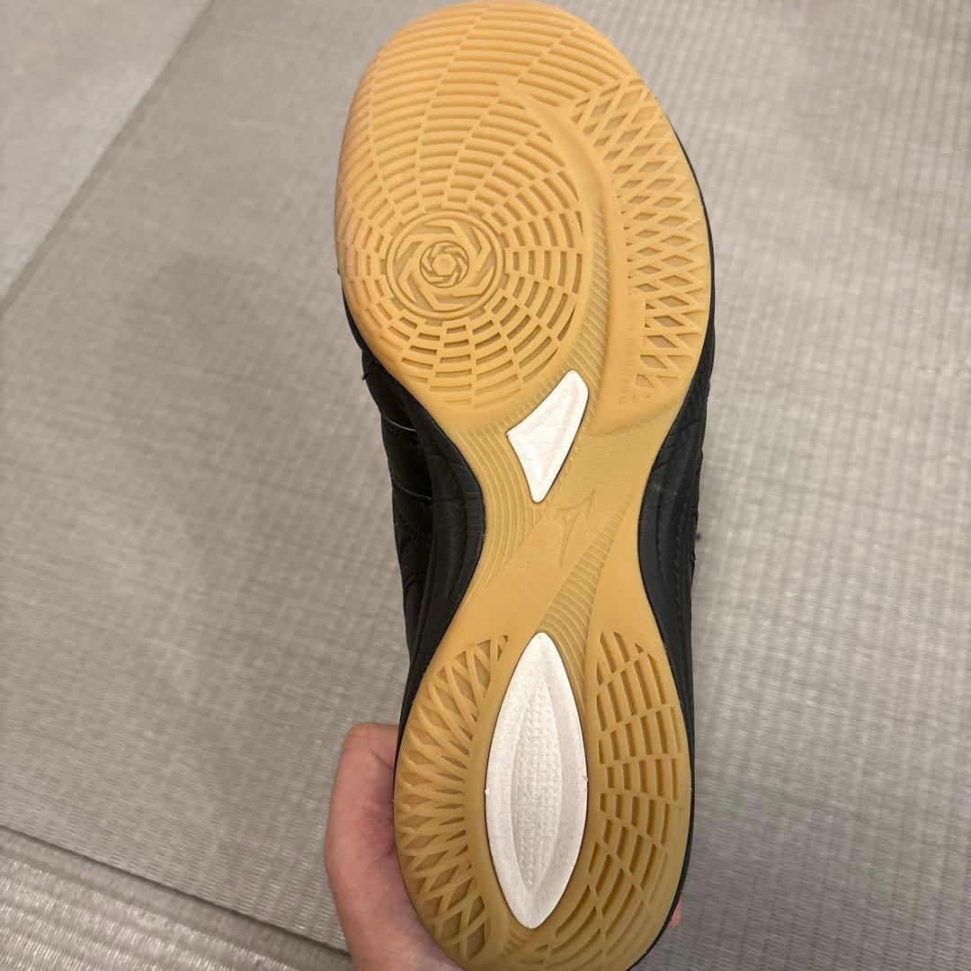 MORELIA SALA ELITE インドア　24.5