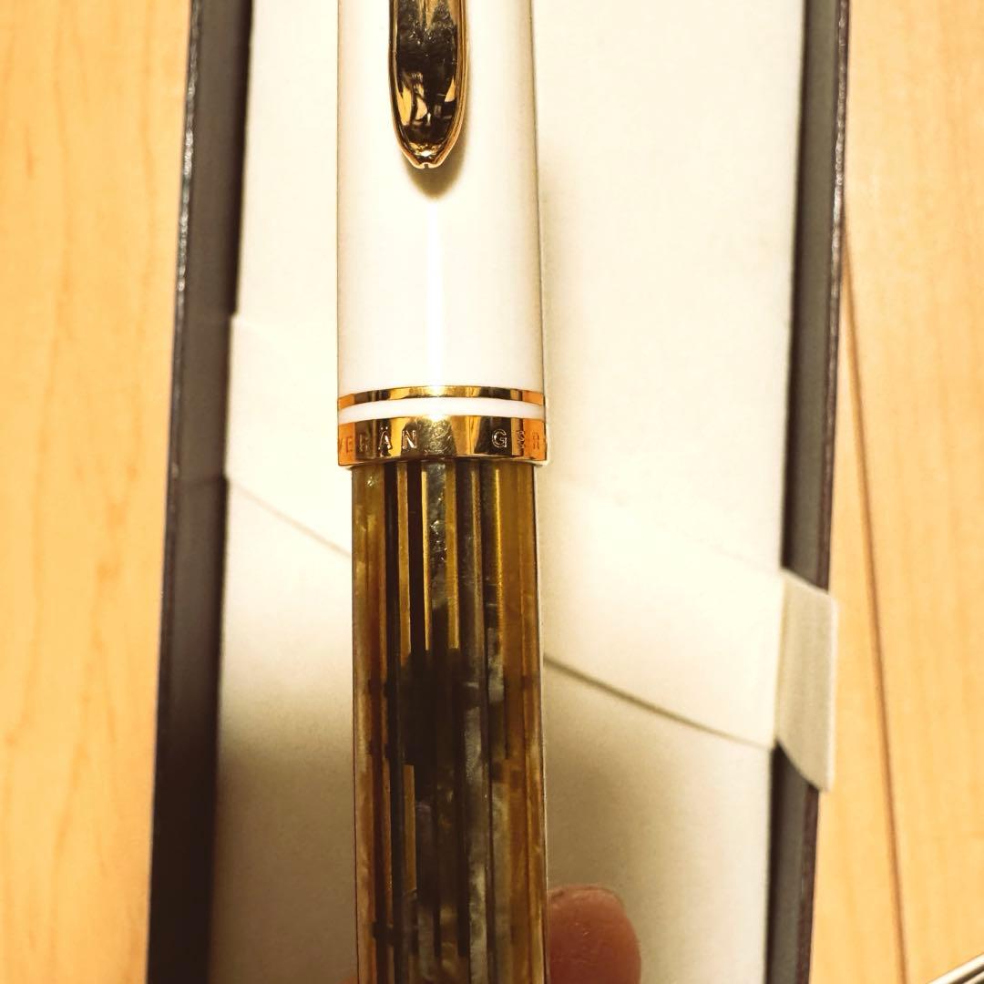 PelikanスーべレーンM400万年筆 ホワイト トータス　M中字