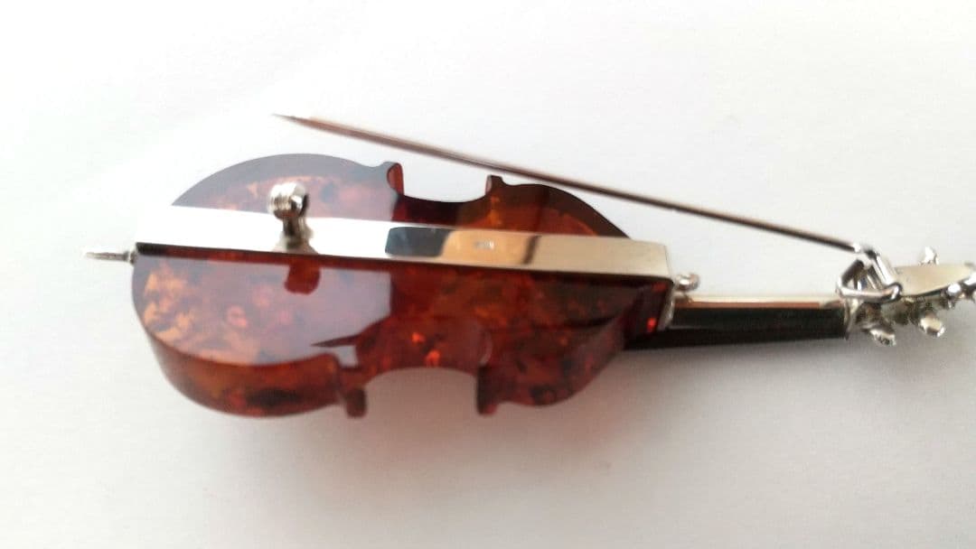 琥珀 シルバーブロ―チ (チェロ)