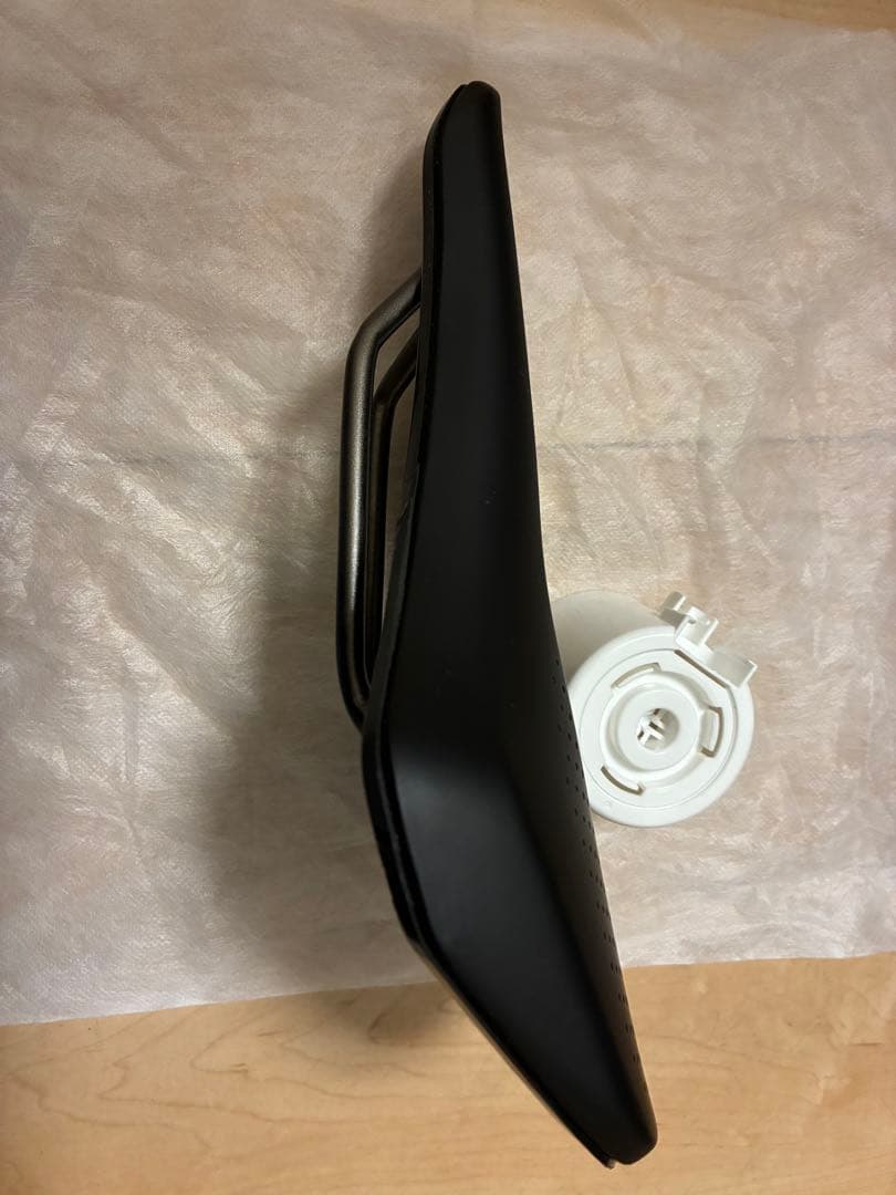 Fizik Argo Tempo R3 サドル