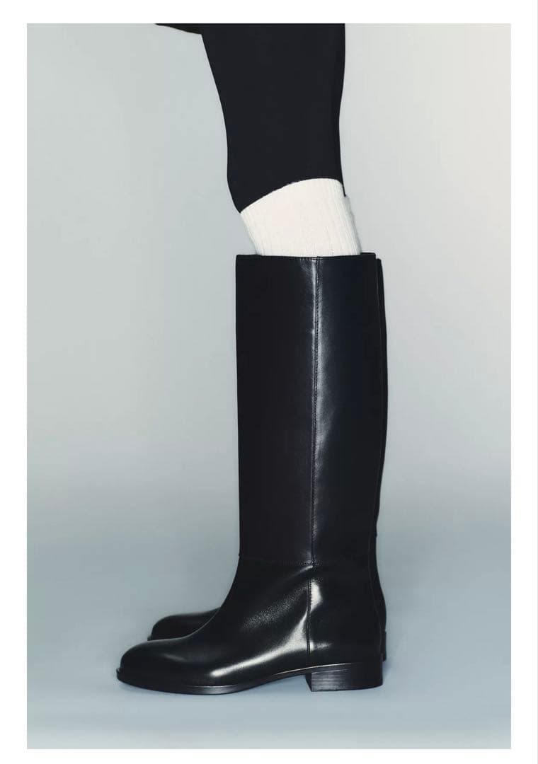 young 様 御専用　ZARA フラットリアルレザーブーツ　40 26㎝