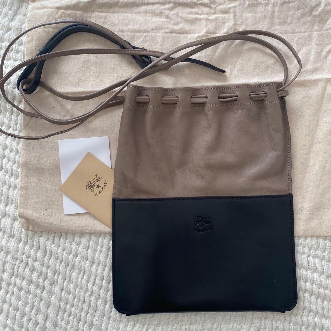 お値下げ中　イルビゾンテ　レザーショルダーバッグ ベージュと黒