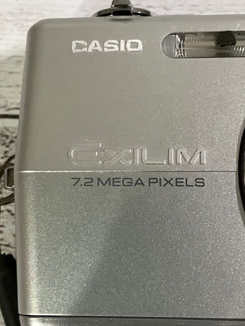 CASIO EXILIM EX-Z700コンパクトデジタルカメラ
