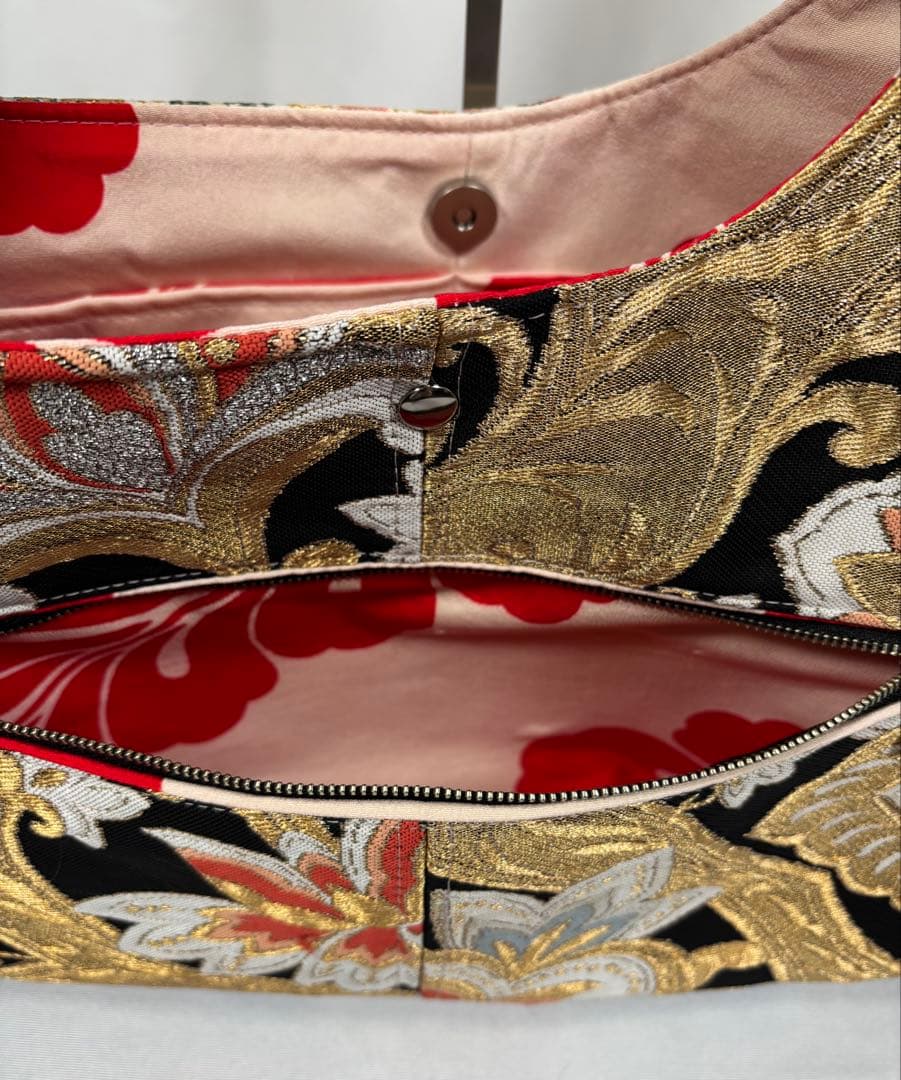 帯バッグリメイク　773番アシンメトリーBIGリバーシブル(肩あて飾り付き)