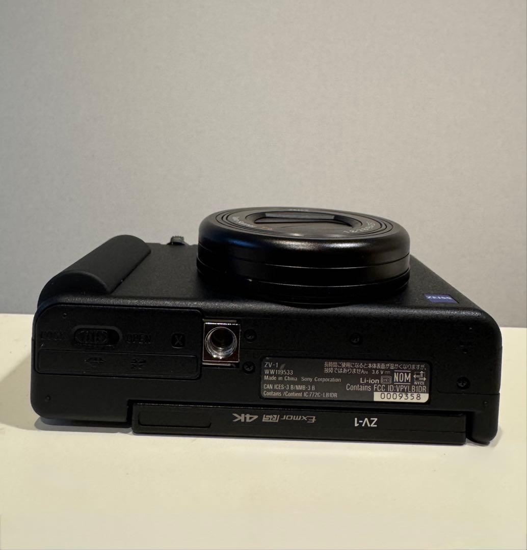 【外観美品】SONY コンパクトデジタルカメラ ZV-1