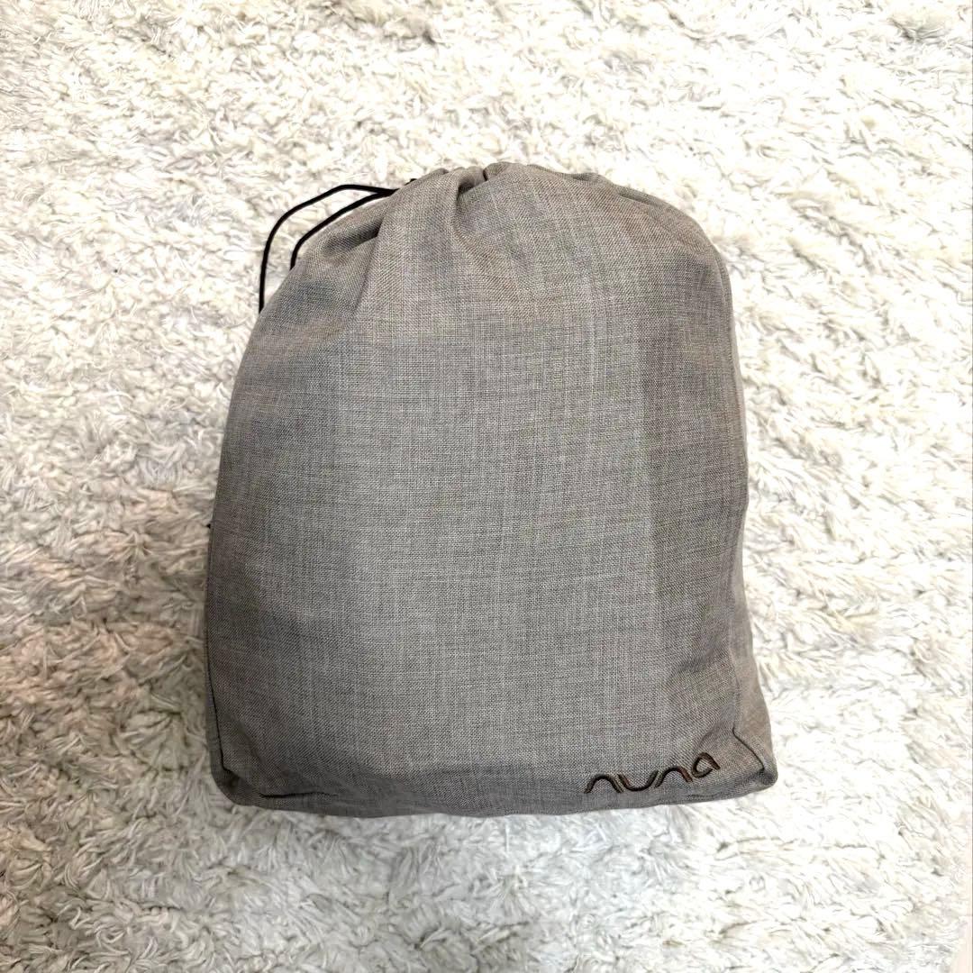 【限定】nuna 抱っこ紐　カドル クリック ファンタジーランド