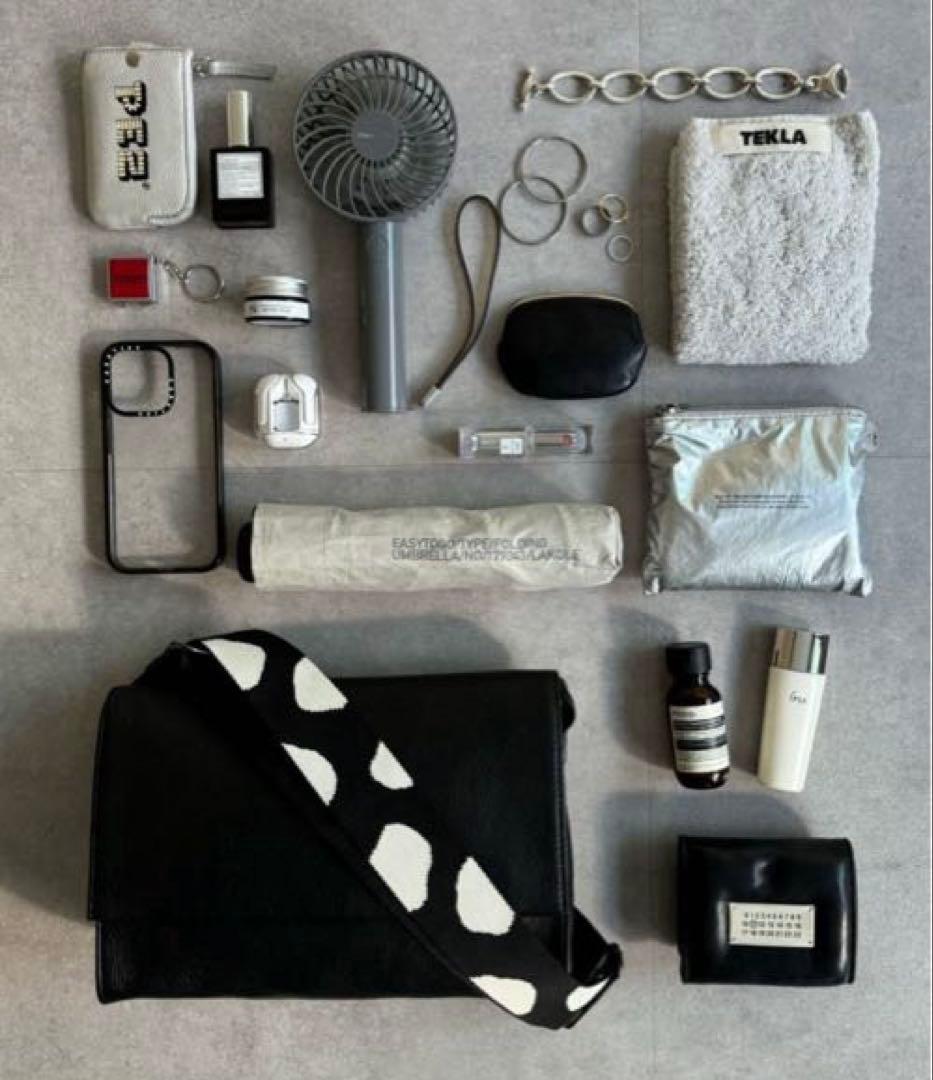 本革470g ワイドテープショルダーボディバッグ ear PAPILLONNER