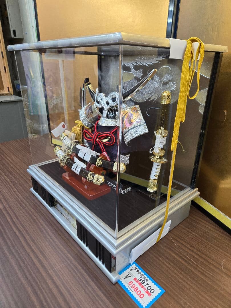 【展示品限り】五月人形　兜　伊達政宗　ケース飾り　※閉店セール　K18