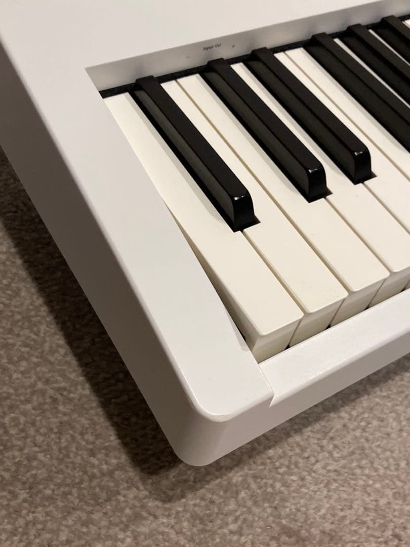 Roland FP-30X WH スピーカー内蔵ポータブルピアノ（ペダル付き）