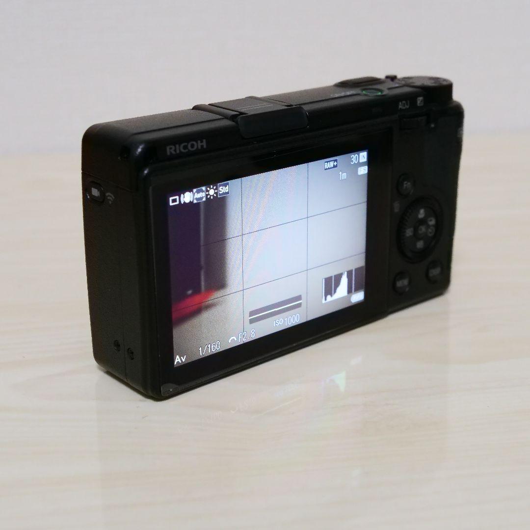 【豪華おまけ、ショット数わずか】RICOH GR Ⅲ 純正ポーチ他