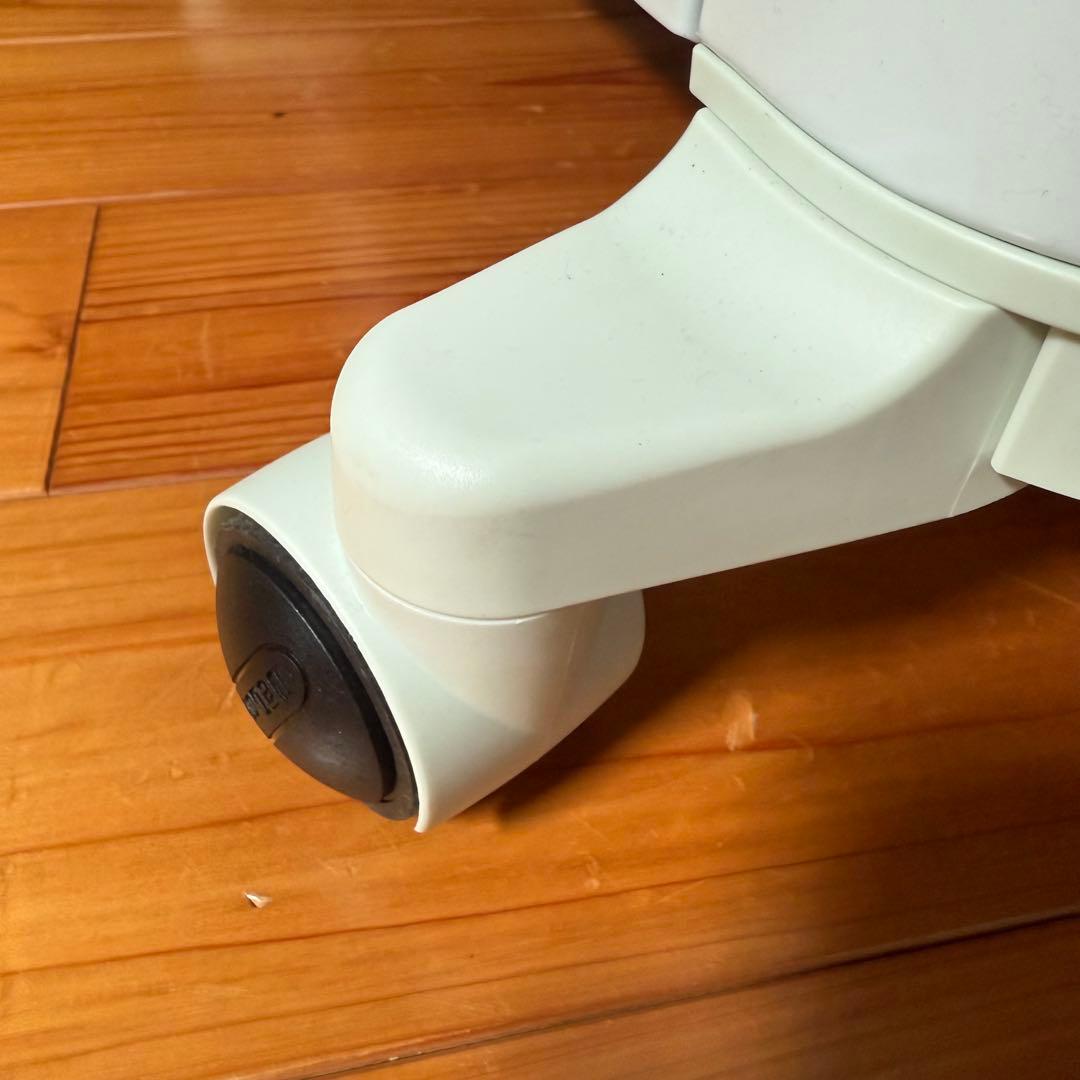 デロンギ　RHJ65L0915 ホワイト