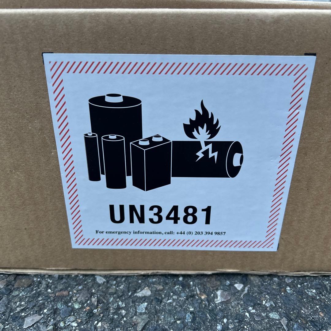 ダイソン Dyson V10 Fluffy SV12 新品未開封