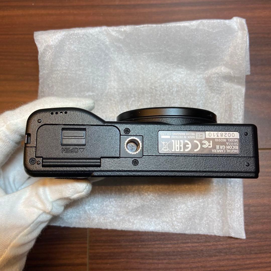 RICOH GR Ⅲ デジカメ ほぼ新品 4930