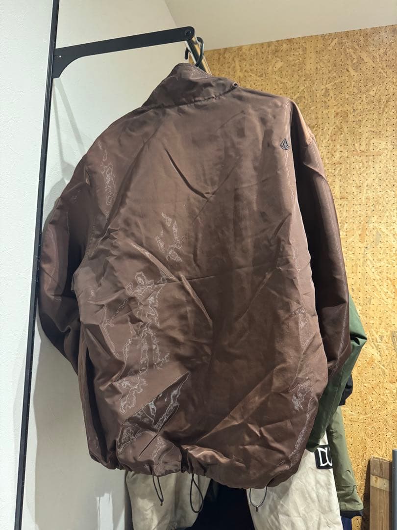 VOLCOM dustboxコラボ ナイロンジャケット