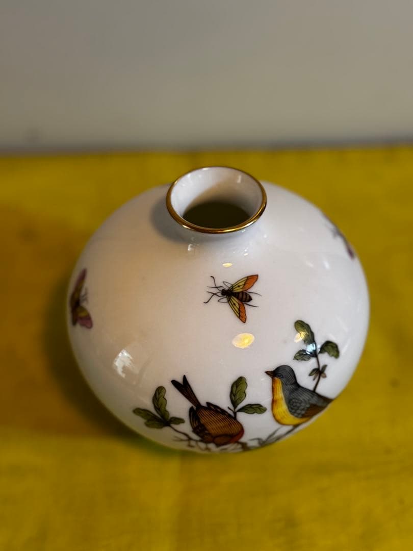 ヘレンドの花瓶 鳥と昆虫のデザイン