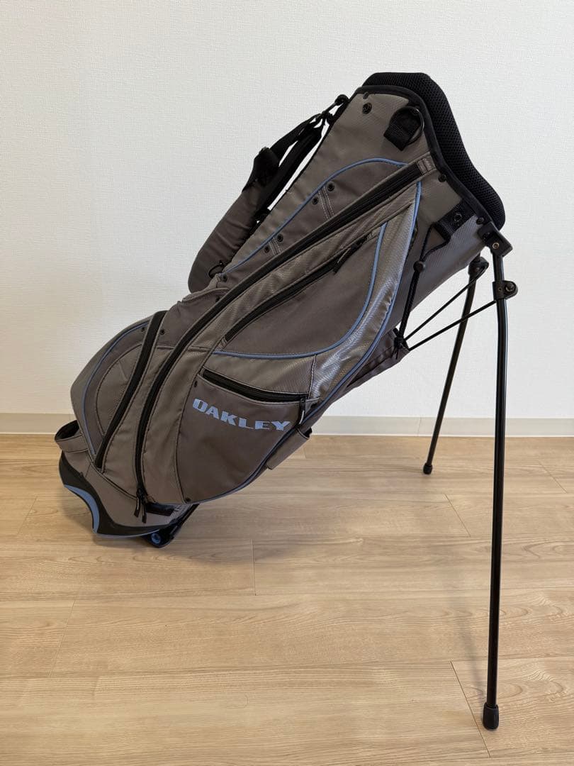 Oakley グレー スタンドキャディバッグ