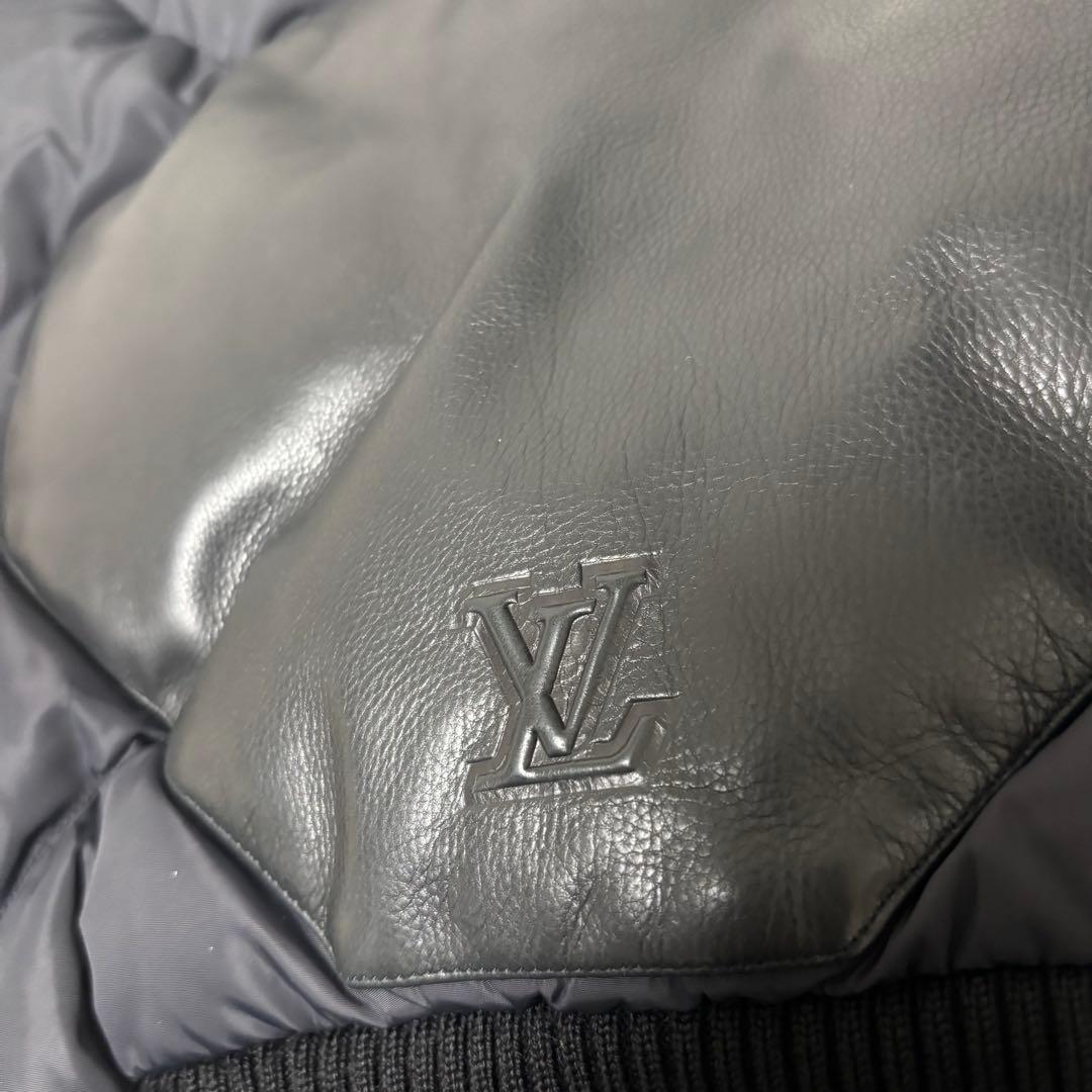 LOUIS VUITTON ブラックデタッチャブル レザー切替ダウンジャケット