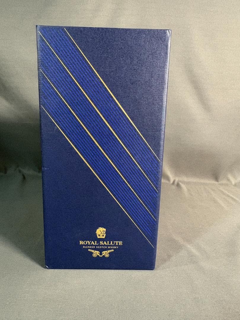ローヤルサルート21年ブレンデッドスコッチウイスキー 700ml 40度 箱付