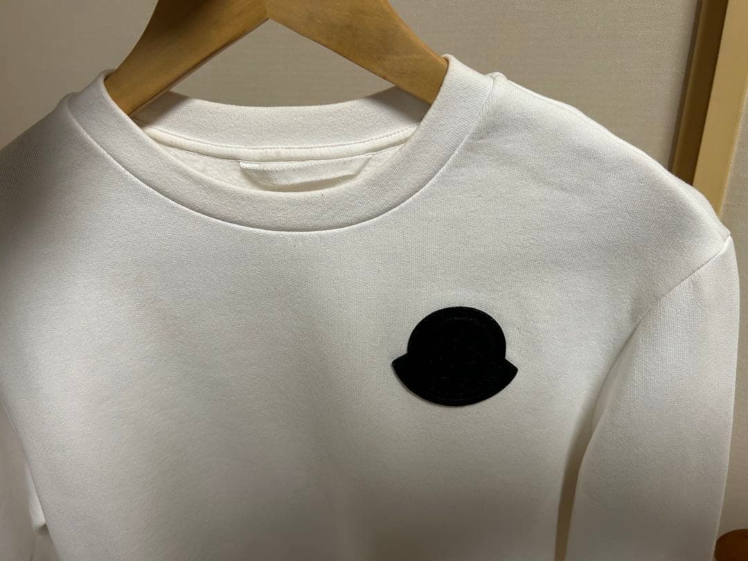 モンクレールホワイト クルーネック スウェット