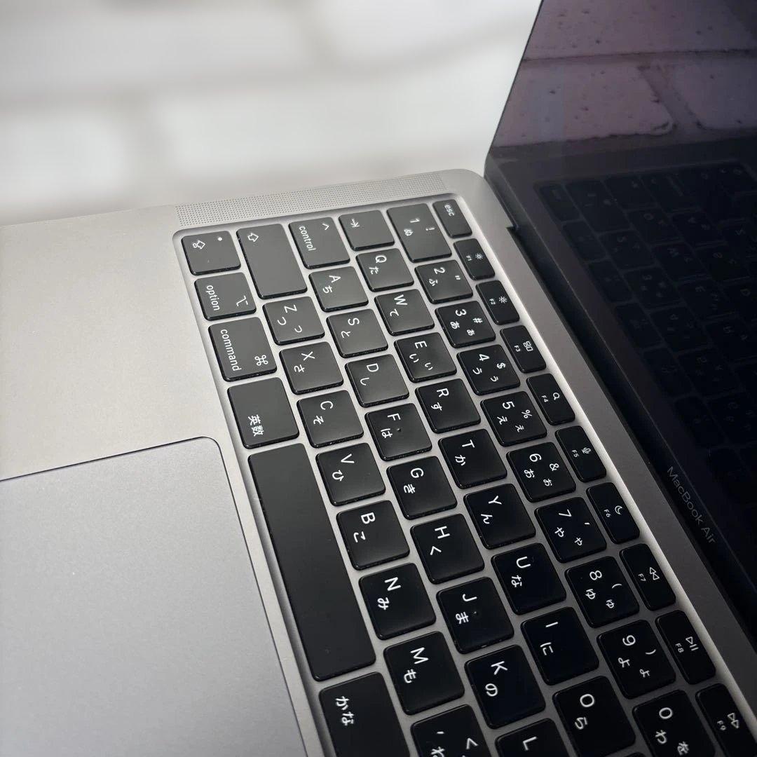 美品 Apple MacBook Air 13.3インチ (M1, 2020)