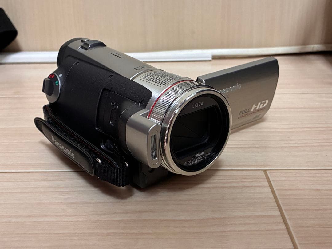 Panasonic HDC-TM300 パナソニックビデオカメラ