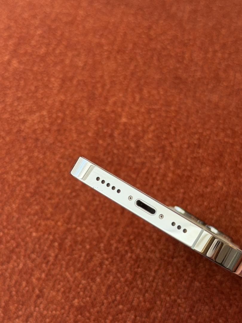 iPhone 13 Pro　アイフォン