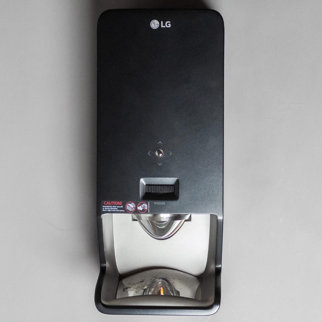 ジャンク LG PF1000UG 超短焦点LEDプロジェクター